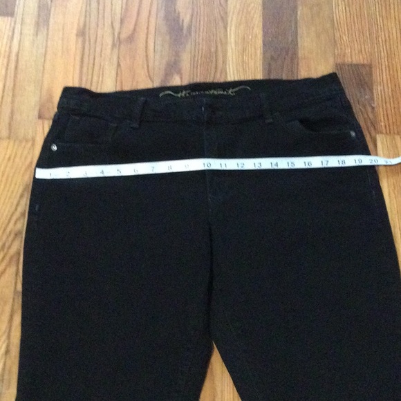 Old Navy “The Sweetheart” Classic Rise Boot-Cut Stretch Jeans Size 12 - Picture 9 of 16